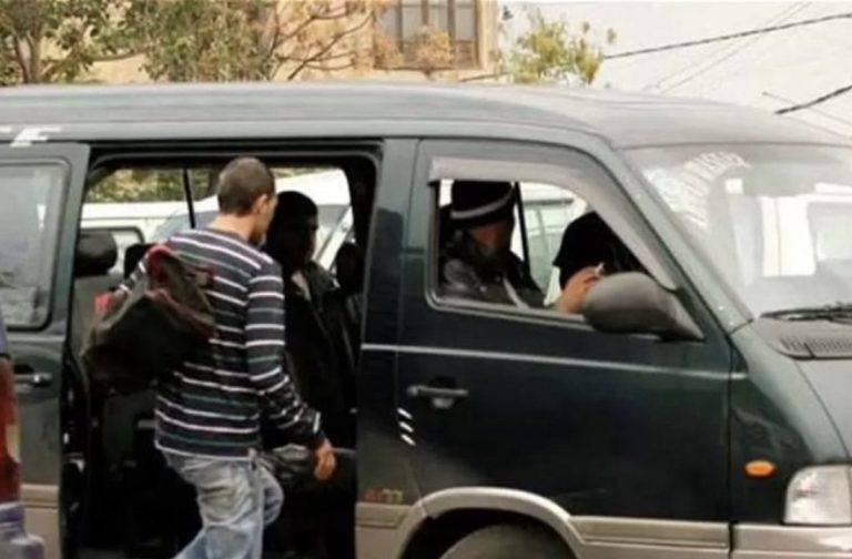 *إصابة سائق فان برصاص مسلحين خلال عملية سلب في رياق(صور)*