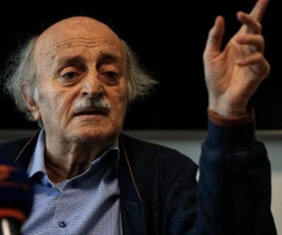 *وليد جنبلاط من بيت الوسط: اتفاق الطائف قابل للتطبيق والجيش يقوم بجهد جبار الناحية حصر السلاح والتشكيك يحصل من البعض من الداخل ونحيى الشيخ سعد على خطابه وتحيته الى اهل الجنوب ممتازة وهناك انتخابات وجاهزون لها*