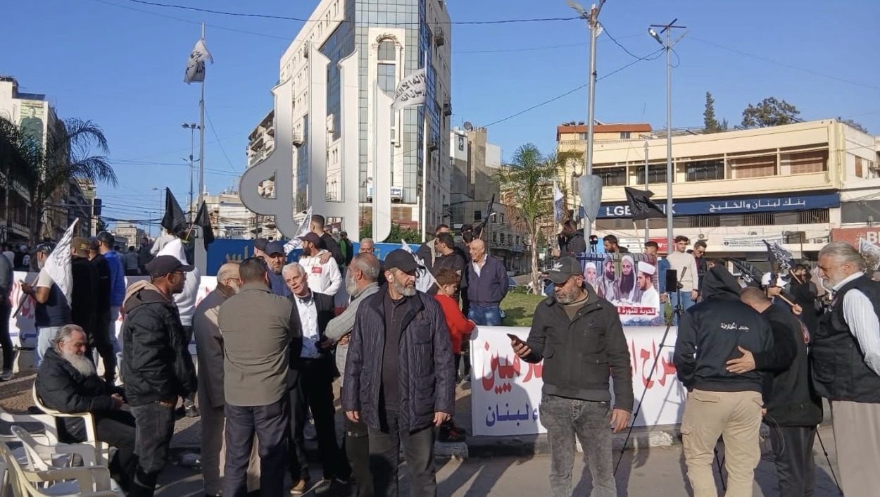 *أهالي الموقوفين الاسلاميين’ ينفذون اعتصاماً وسط ساحة النور في طرابلس للمطالبة بإقرار العفو العام*