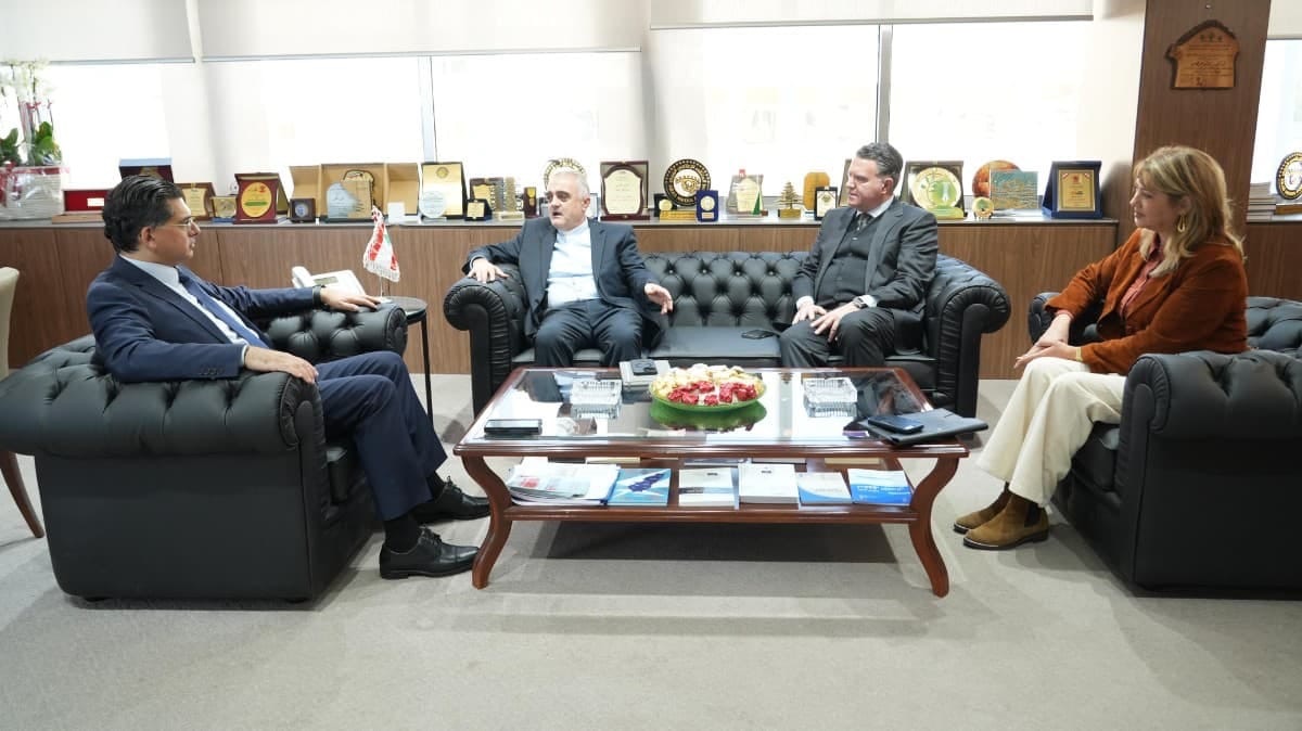 *وزير الإعلام بول مرقص يبحث تعزيز التعاون مع جامعة سيّدة اللويزة وإيدال*