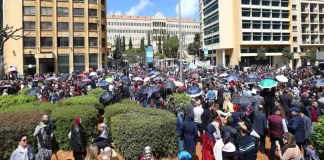 القطاع العام: 320 ألفاً بين مدني وعسكري و120 ألف متعاقد جلّهم من الهيئات التعليمية