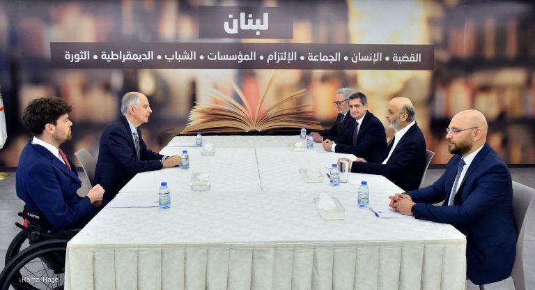 جعجع يبحث مع السفير الفرنسي في معراب سبل وقف التصعيد ودعم لبنان
