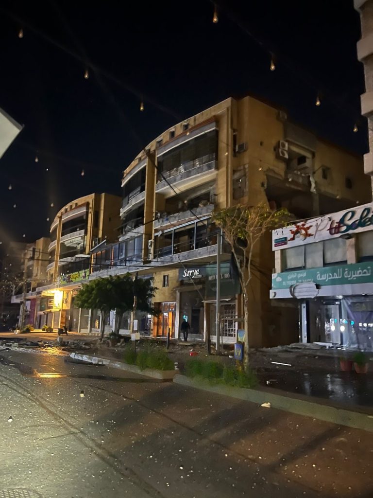 *الجيش الإسرائيلي’: بدأنا هجوماً يستهدف البنية التحتية لحزب الله’ في بيروت*
