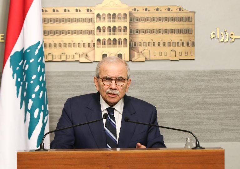 سلام: لا بحث حتى الآن بتعديل وزاري ومتمسك بكافة الوزراء ولا أريد استبدال أي أحد منهم