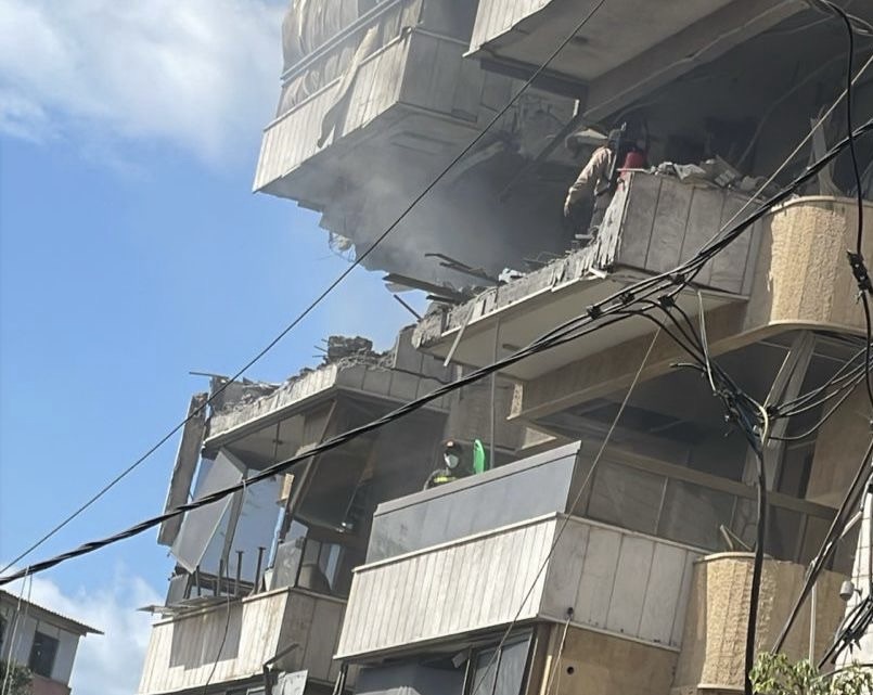 *وزارة الصحة: غارة العدو’ الإسرائيلي’ على منطقة الرحاب في الضاحية الجنوبية لبيروت أدّت إلى استشهاد’ مواطن وإصابة 10 لبنانيين و6 سوريين ومواطنة من الجنسية الكينية*