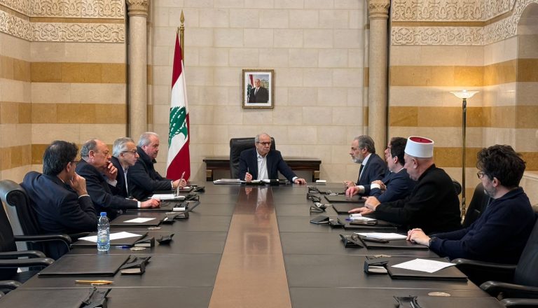 سلام يطمئن: المواد الغذائية متوفرة في الأسواق والاستيراد مستمر بشكل طبيعي