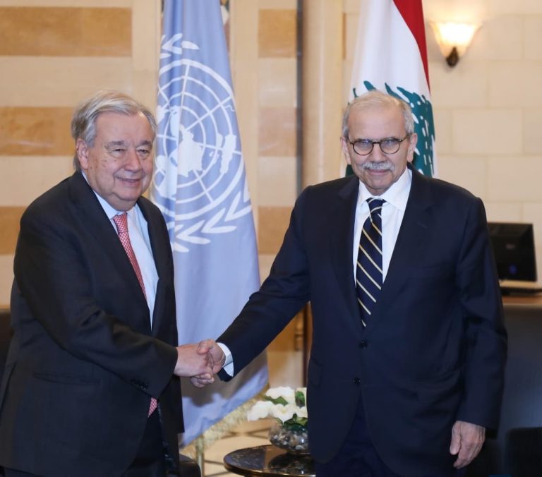 يستقبل رئيس مجلس الوزراء الدكتور نواف سلام في هذه الأثناء في السرايا الامين العام للأمم المتحدة أنطونيو غوتيريش.