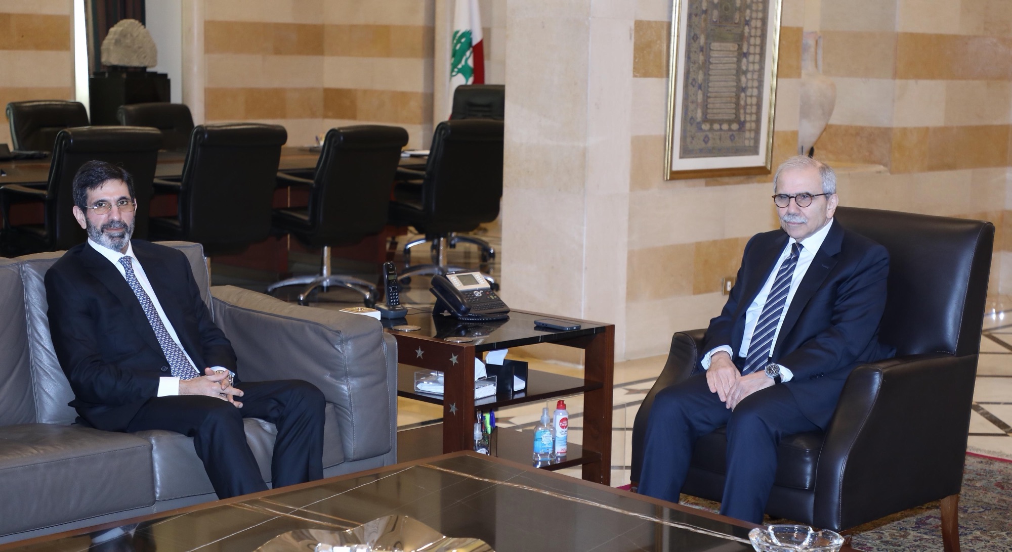 استقبل رئيس مجلس الوزراء الدكتور نواف سلام رئيس مجلس الإدارة والمدير التنفيذي لشركة دار الهندسة طلال الشاعر.