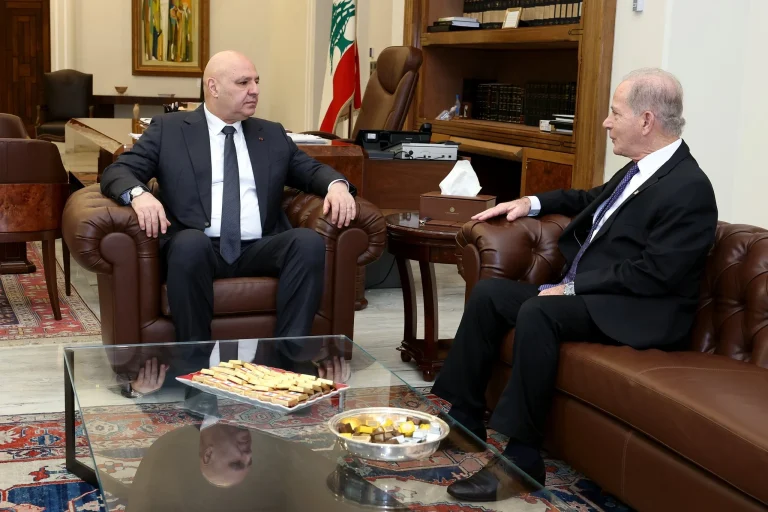 لبنان يطلب “هدنة” شهراً… وعون يتعهد بنزع سلاح الحزب