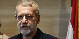 لاريجاني يعلن أن المرحلة الانتقالية بعد مقتل خامنئي تبدأ اليوم