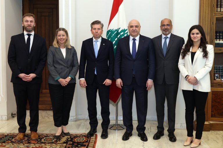 عون يبحث مع مسؤول أممي سبل دعم لبنان إنسانياً في ظل التصعيد