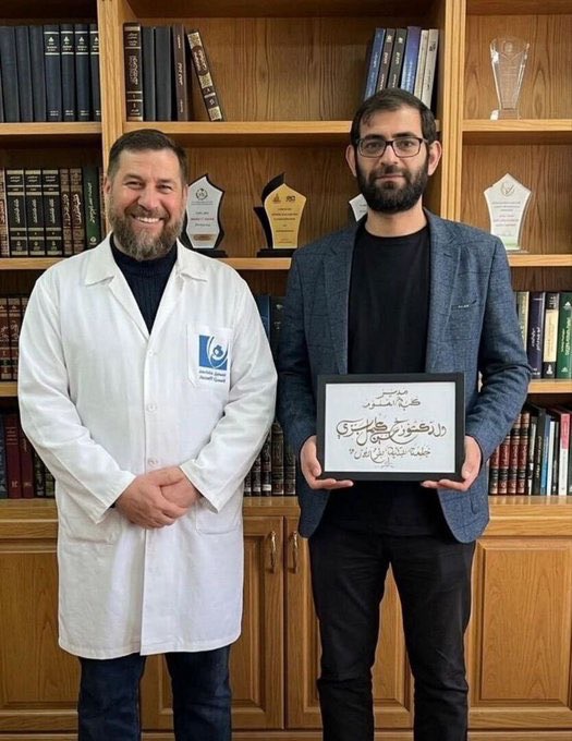 افيخاي ادرعي يزعم دكتور أكاديمي في الصباح وإرهابي في حزب الله في المساء!