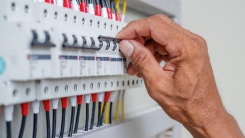 *ارتفاع أسعار المولدات الكهربائية في بيروت*