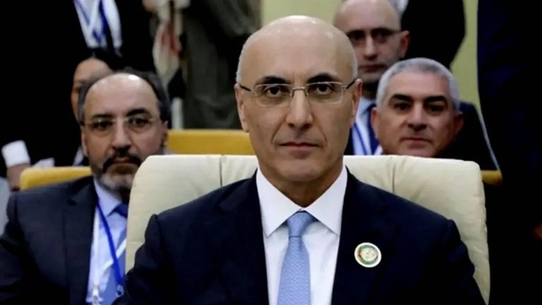 *وزير الداخلية أحمد الحجار يتابع قضية غش المازوت في البقاع*