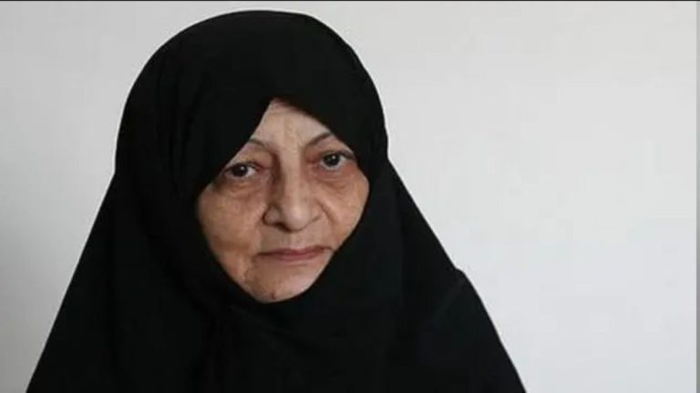 وفاة منصورة زوجة خامنئي