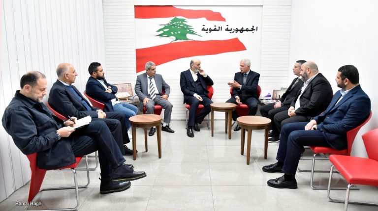جعجع يلتقي وفد بلدية دبل ويؤكد دعم صمود القرى الحدودية