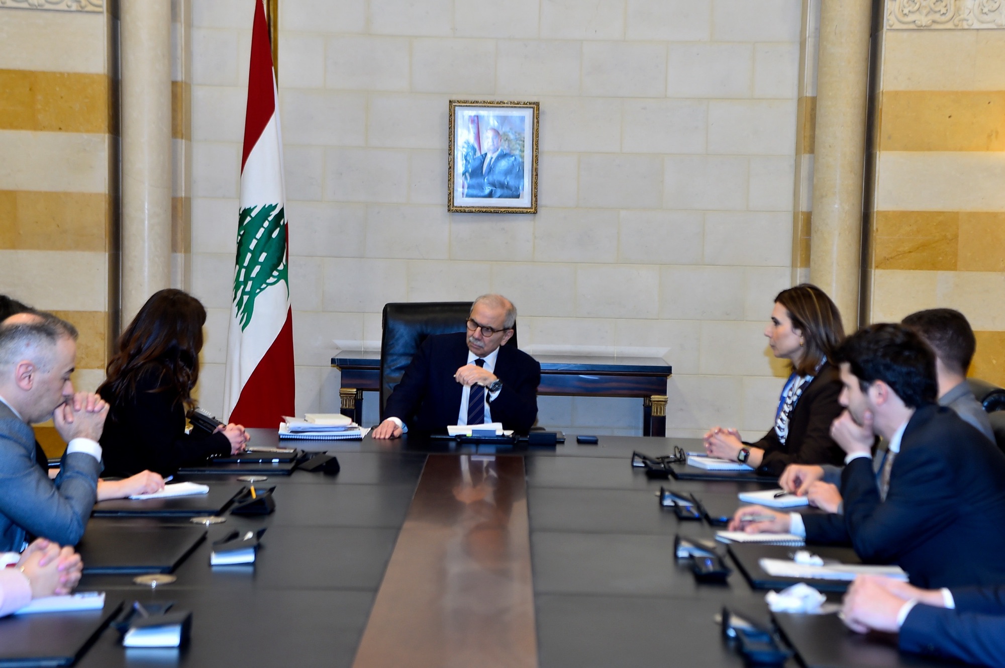 لقاء في السراي: مطالب بفتح ملفات جرائم الحرب وملاحقة المرتكبين