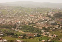 إسرائيل تتوغّل للمرة الأولى في بنت جبيل جنوبي لبنان واشتباكات مع “حزب الله”… ما رمزية المدينة؟