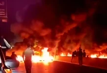 العفو العام يفجّر احتجاجات في لبنان… والجيش يعيد فتح الطرق