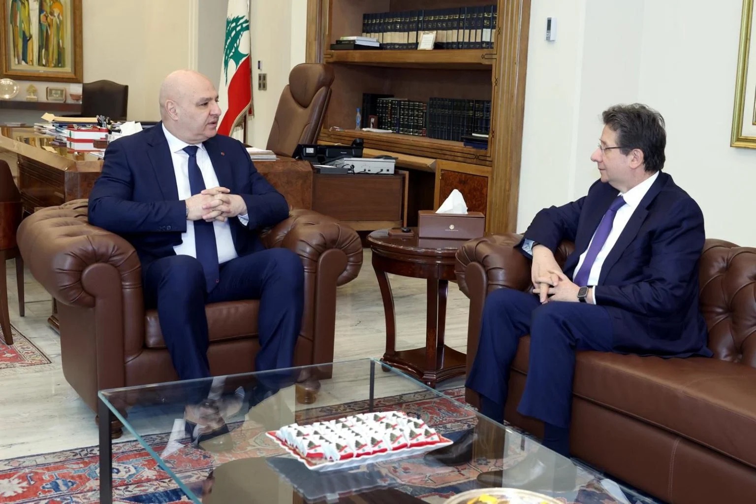 *رئيس الجمهورية التقى رئيس لجنة المال والموازنة النائب إبراهيم كنعان وبحثا التحضيرات للاجتماع المرتقب في واشنطن*