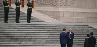 بدء مباحثات القمة بين الرئيسين الصيني والأميركي في قاعة الشعب الكبرى في بكين