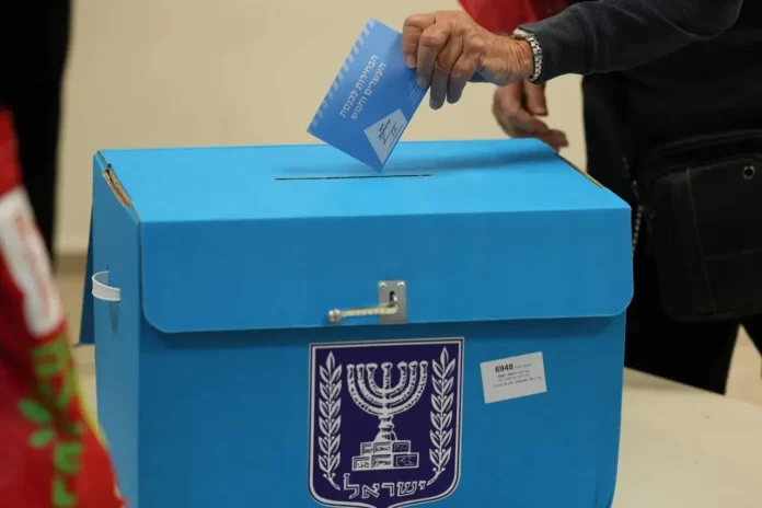 2022-11-01T062056Z_618507963_RC2UCX9LPA5P_RTRMADP_3_ISRAEL-ELECTION-1_437630